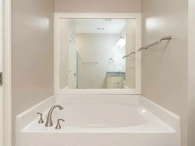 Greystone Vista Apartment Homes — Photo 21