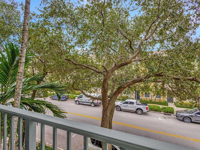 630 Sapodilla Ave #223 — Photo 18