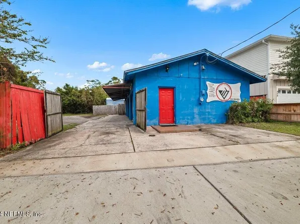 45 A DONNER Road, Atlantic Beach, FL 32233