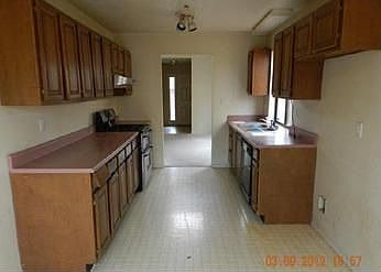 2nd image of 7217 Bobwhite Ln NE