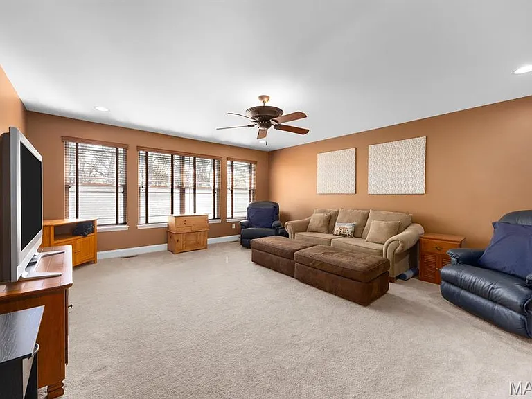 26 Milton Brennan Manor Ct — Photo 24