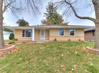 4025 83rd St, Urbandale, IA 50322