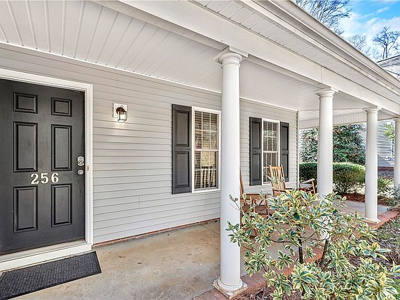 3rd image of 256 Rock Creek Rd