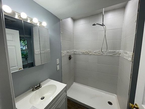 3rd image of 1152 Market St #1152-2