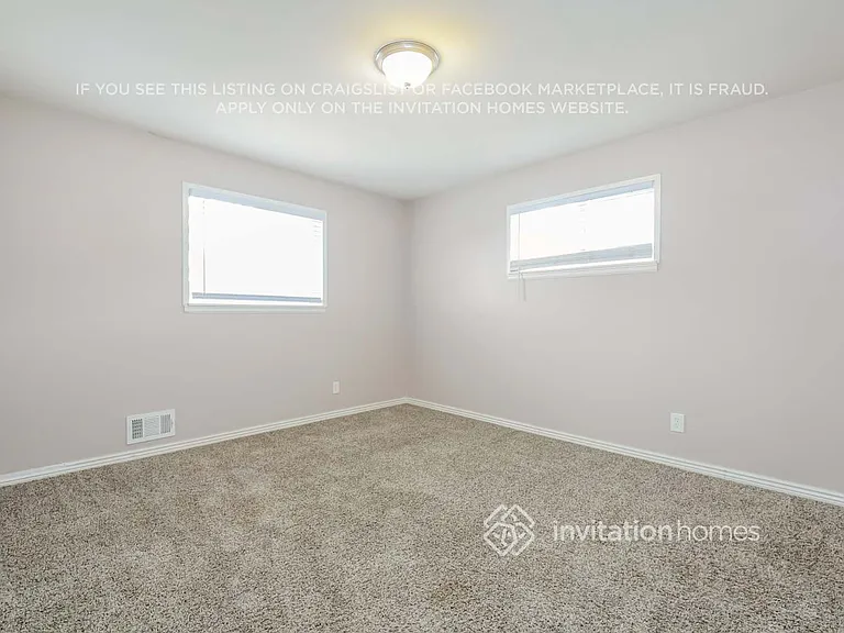 3195 Victor St — Photo 10