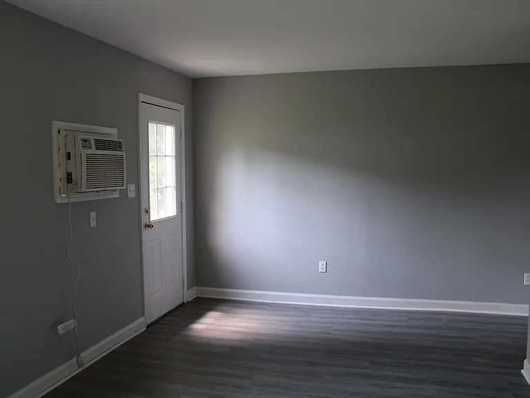 1603 Tilghman Rd N — Photo 7