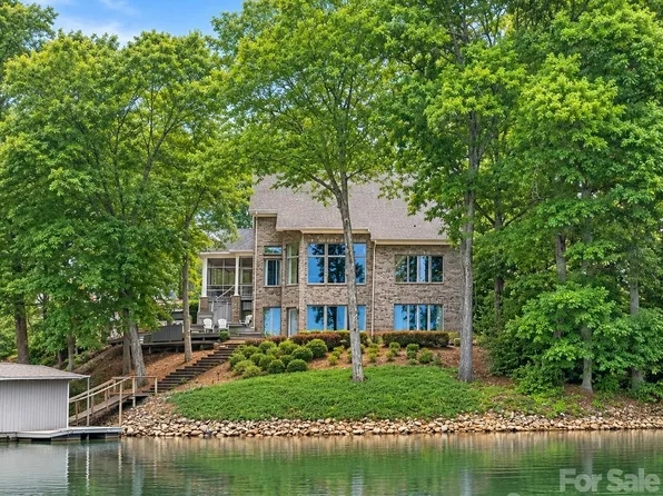 1075 Lakefront Woods Dr, Belmont, NC 28012