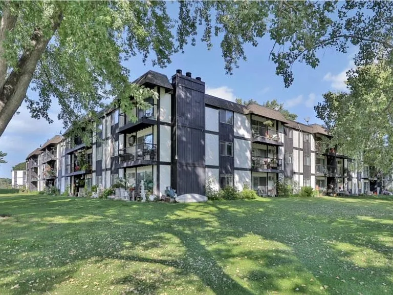 Dockside Apartments & Boat Slips - Lake Minnetonka — Photo 2