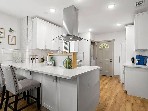 5th image of 419 J St #A
