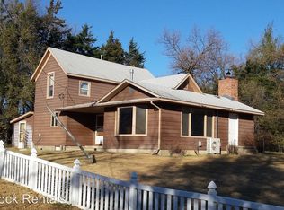 4332 N Sand Hill Rd, Burrton, KS 67020