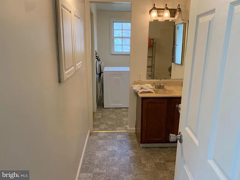 729 Dollar Ln — Photo 19