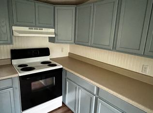 180-2 Dixon Rd, Holly Ridge, NC 28445