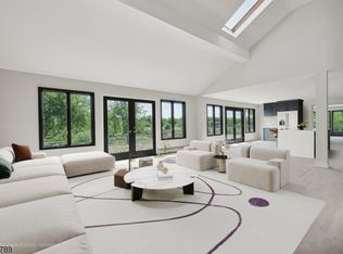 27 Felmley Rd, Whitehouse Station, NJ 08889