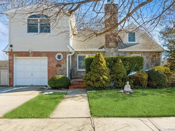 34 Lesoir Avenue, Floral Park, NY 11001