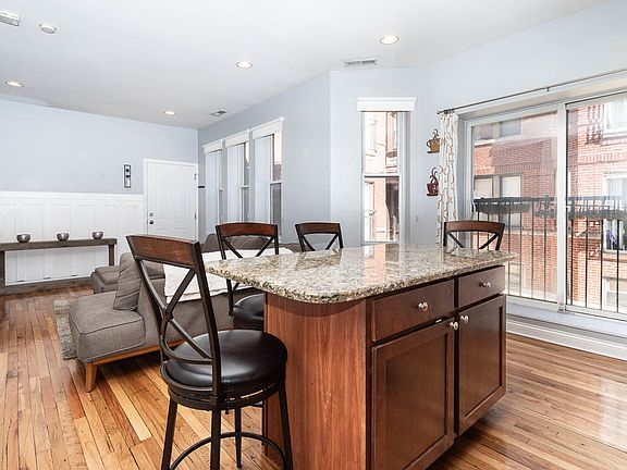 5th image of 3710 W Wrightwood Ave APT 2E