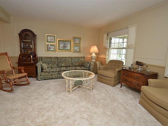 3rd image of 4620 Kingswood Dr