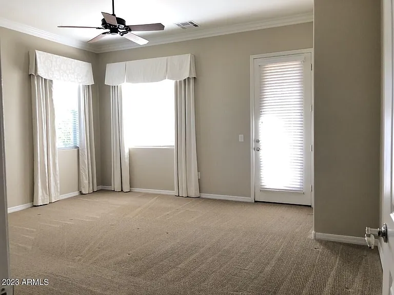 121 N California St #22 — Photo 11
