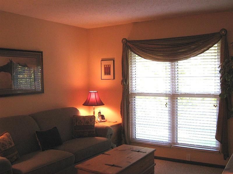 1st image of 602 Rosetta Dr APT G