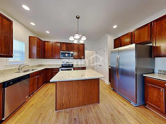 3rd image of 209 Boswell Ln