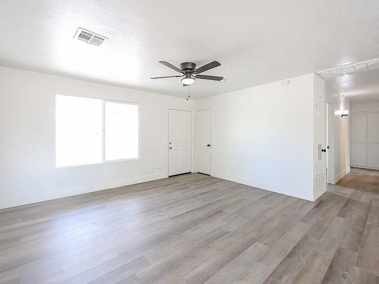 3631 W State Ave — Photo 11