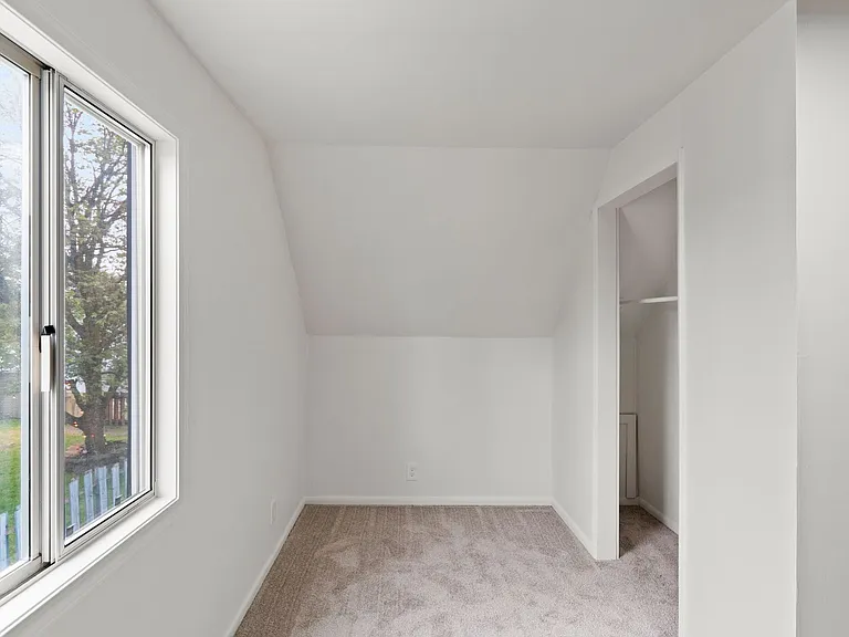 2521 W Sanson Ave — Photo 21