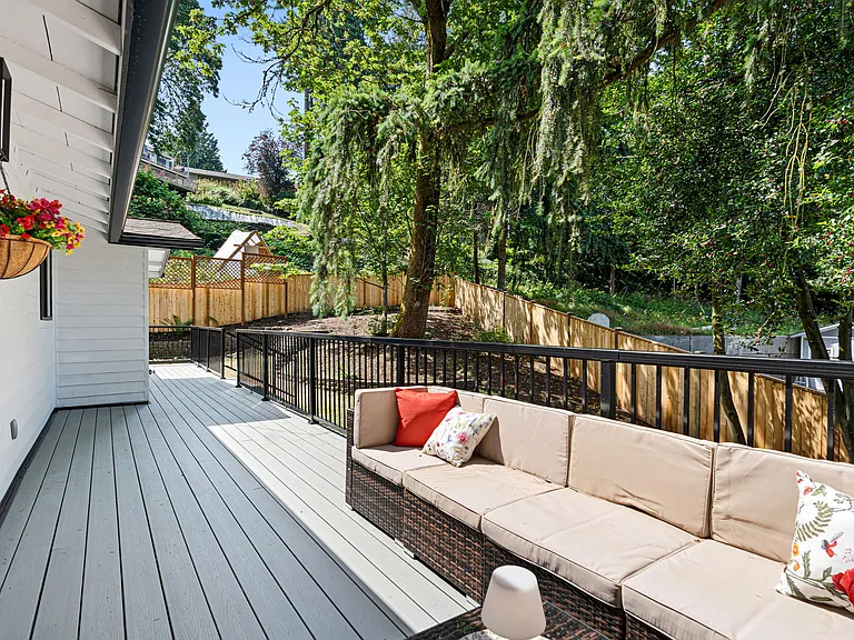SE 96th Pl — Photo 3