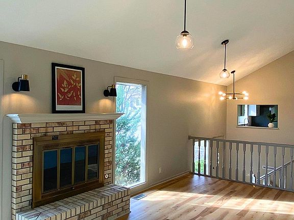 4th image of 5588 Shirley St