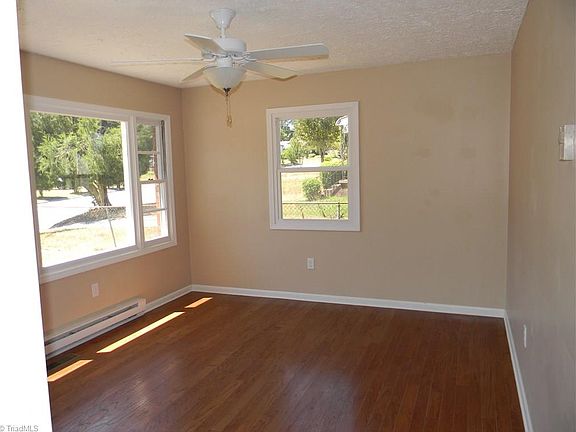 2nd image of 814 Bowerwood Dr