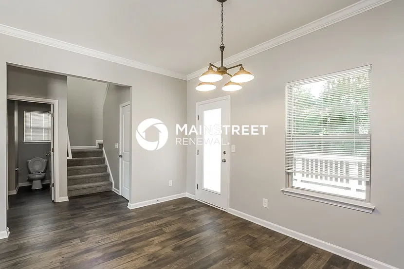 113 Collenton Ln — Photo 4