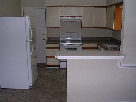 5th image of 4105 Tarnywood Dr
