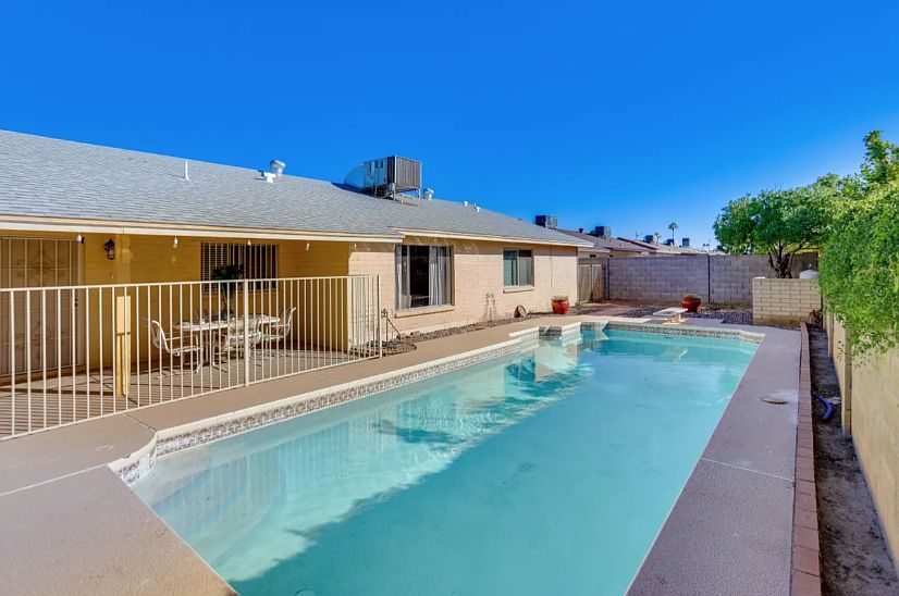 1st image of 4933 W Larkspur Dr