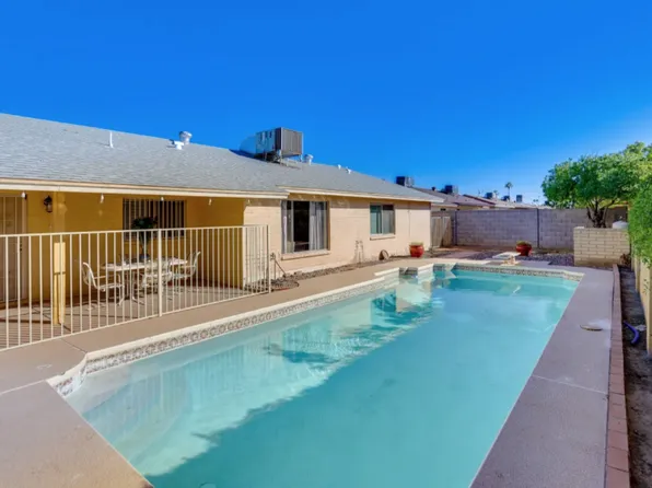 4933 W Larkspur Dr, Glendale, AZ 85304