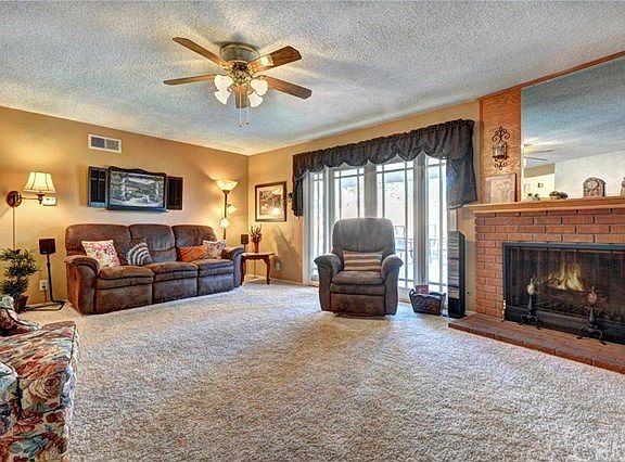 3rd image of 12742 Amethyst St