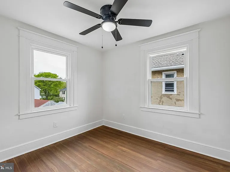 114 Conestoga Rd — Photo 38