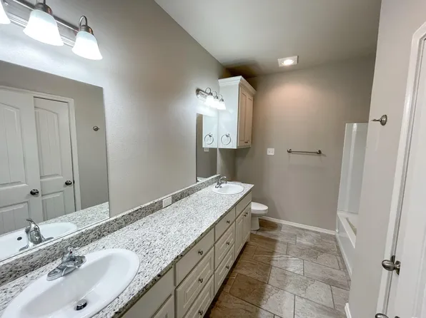 11207 Akron Ave, Lubbock, TX 79423