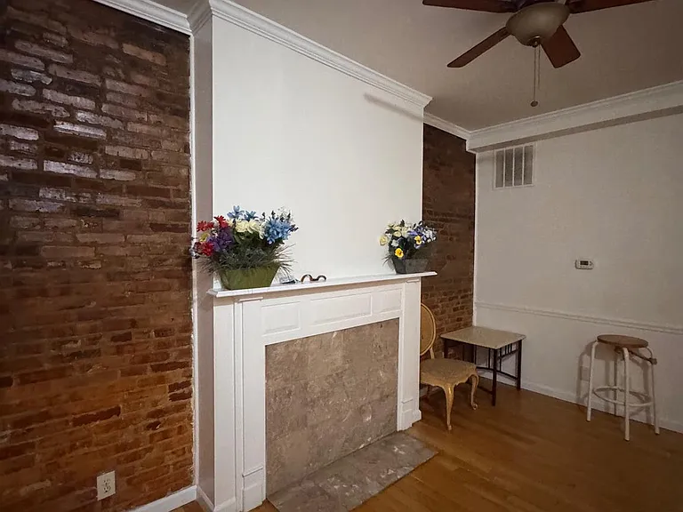 1009 W Fayette St — Photo 8