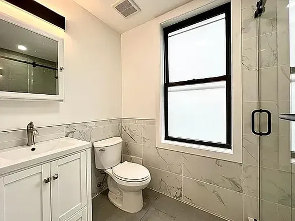 20-01 Steinway Street 2F image 15 of 16