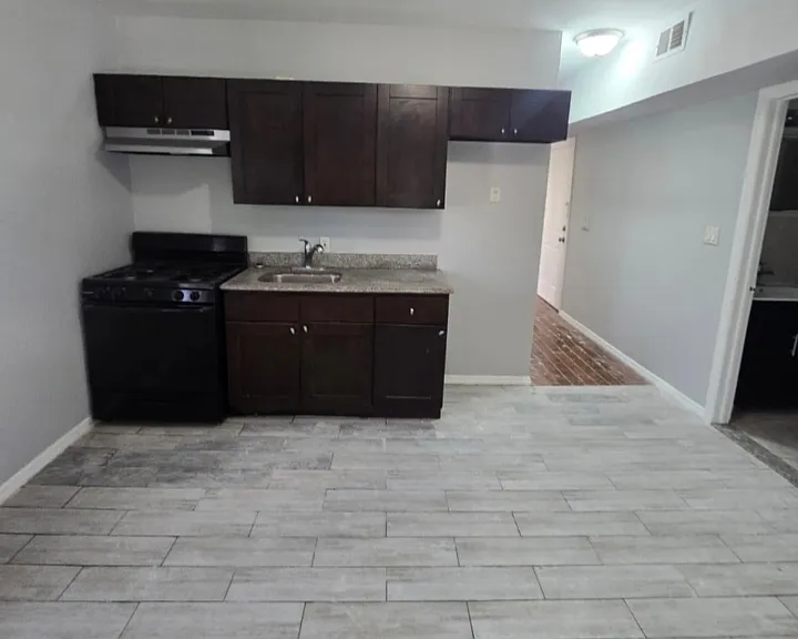 406 Park Ave #4L — Photo 1