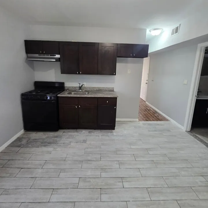 406 Park Ave #4L