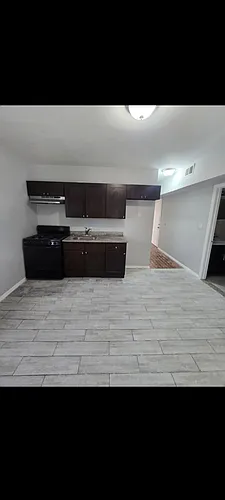 406 Park Ave Photo 1