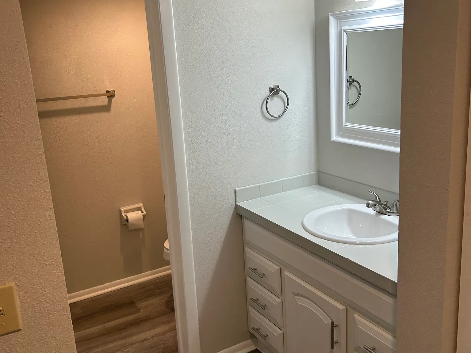 576 Fairways Ln — Photo 3