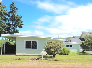 1120 Easy St, Brookings, OR 97415