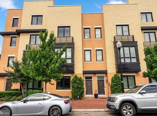 2402 Main Line Blvd, Alexandria, VA 22301