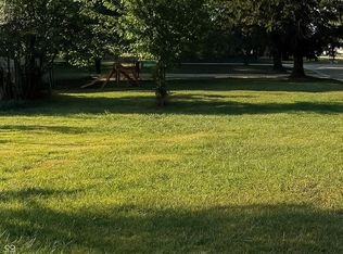 302 Douglas St, Greenfield, IN 46140