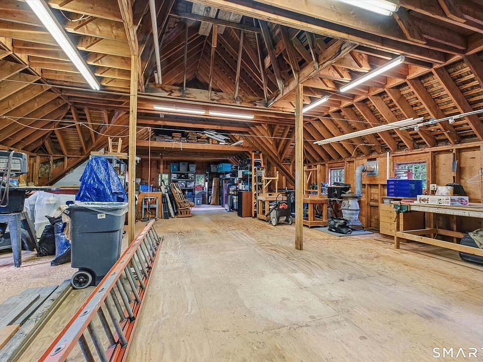 31st image of 26 Codfish Hill Road