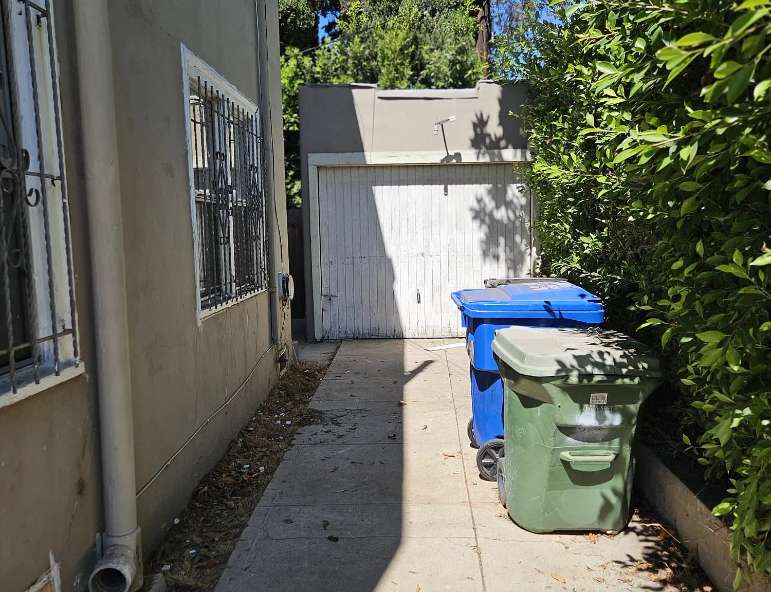 3 bed, 1400 sqft, $2,975 — Photo 3