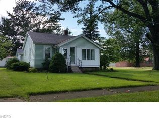 323 Fifield Ave, Conneaut, OH 44030