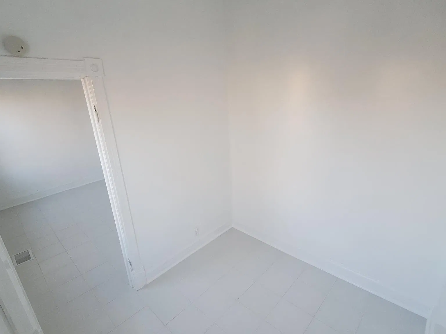2 bed, 9999 sqft, $1,430 — Photo 3