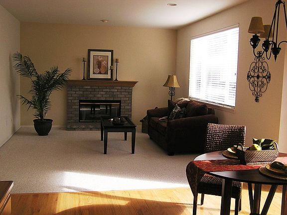 Family Room off kitchen w/ fireplace