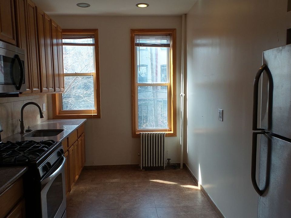 1st image of 3016 44th St APT 2L